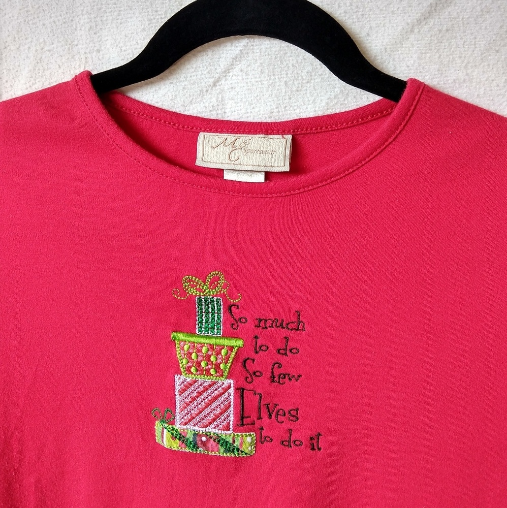 Women's Medium Red Christmas Long Sleeve tee